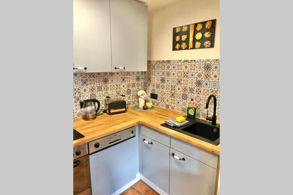 Apartment Zum Goldenen Lowen Inkl. Parkplatz & Wlan แอร์ฟวร์ท ภายนอก รูปภาพ